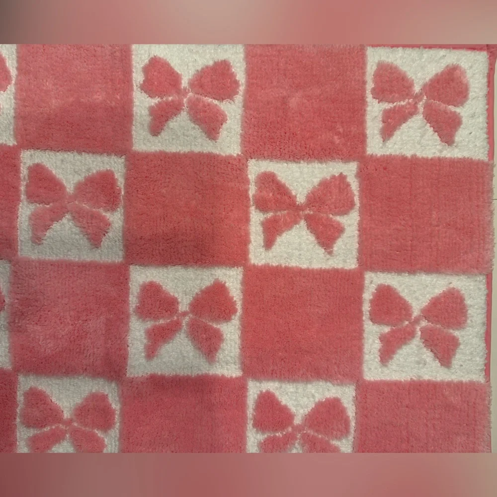 Betsey Johnson Bow Bath Rug
